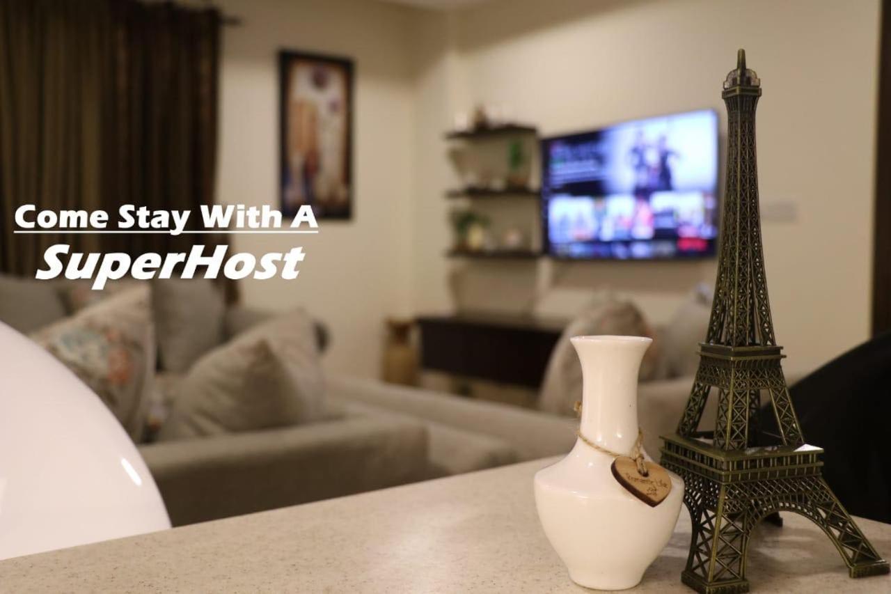 Elegant & Charming One Bed Apartment In Bahria Town Rawalpindi Exteriör bild