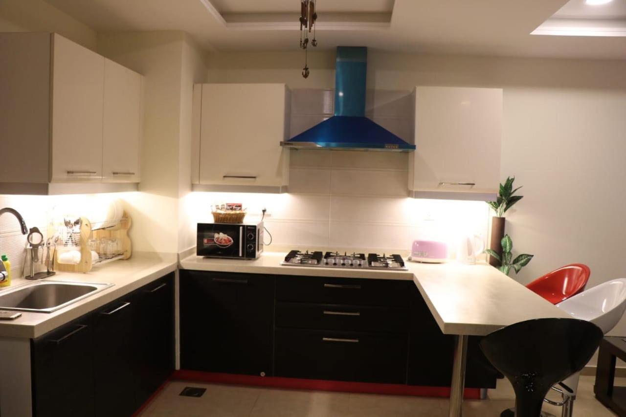 Elegant & Charming One Bed Apartment In Bahria Town Rawalpindi Exteriör bild